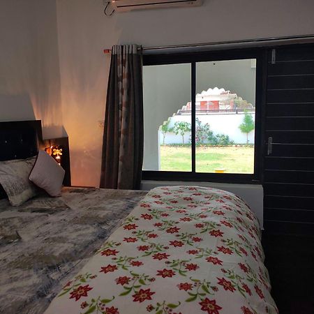 Prem Home Stay Khadzsuráhó Kültér fotó
