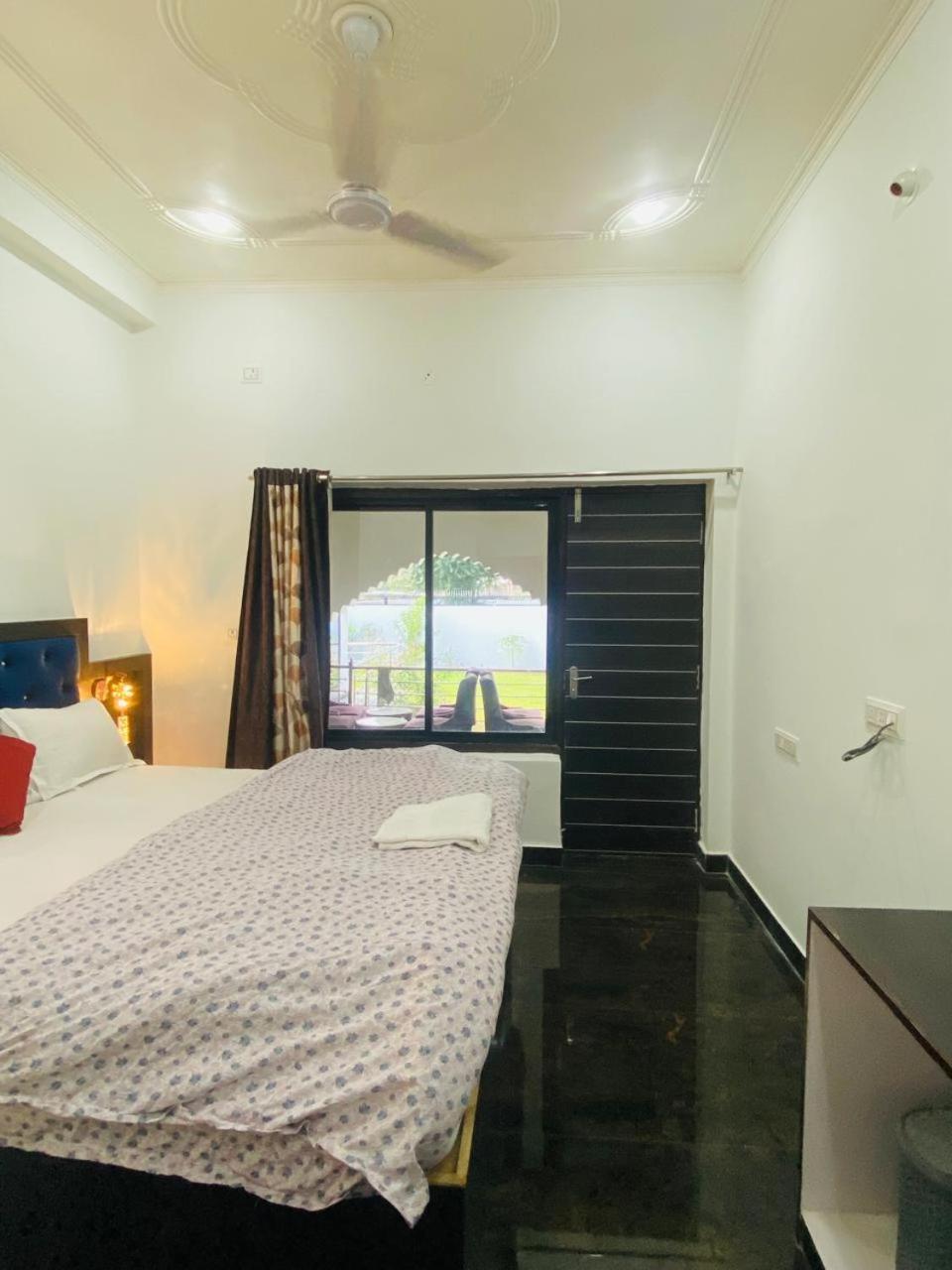 Prem Home Stay Khadzsuráhó Kültér fotó
