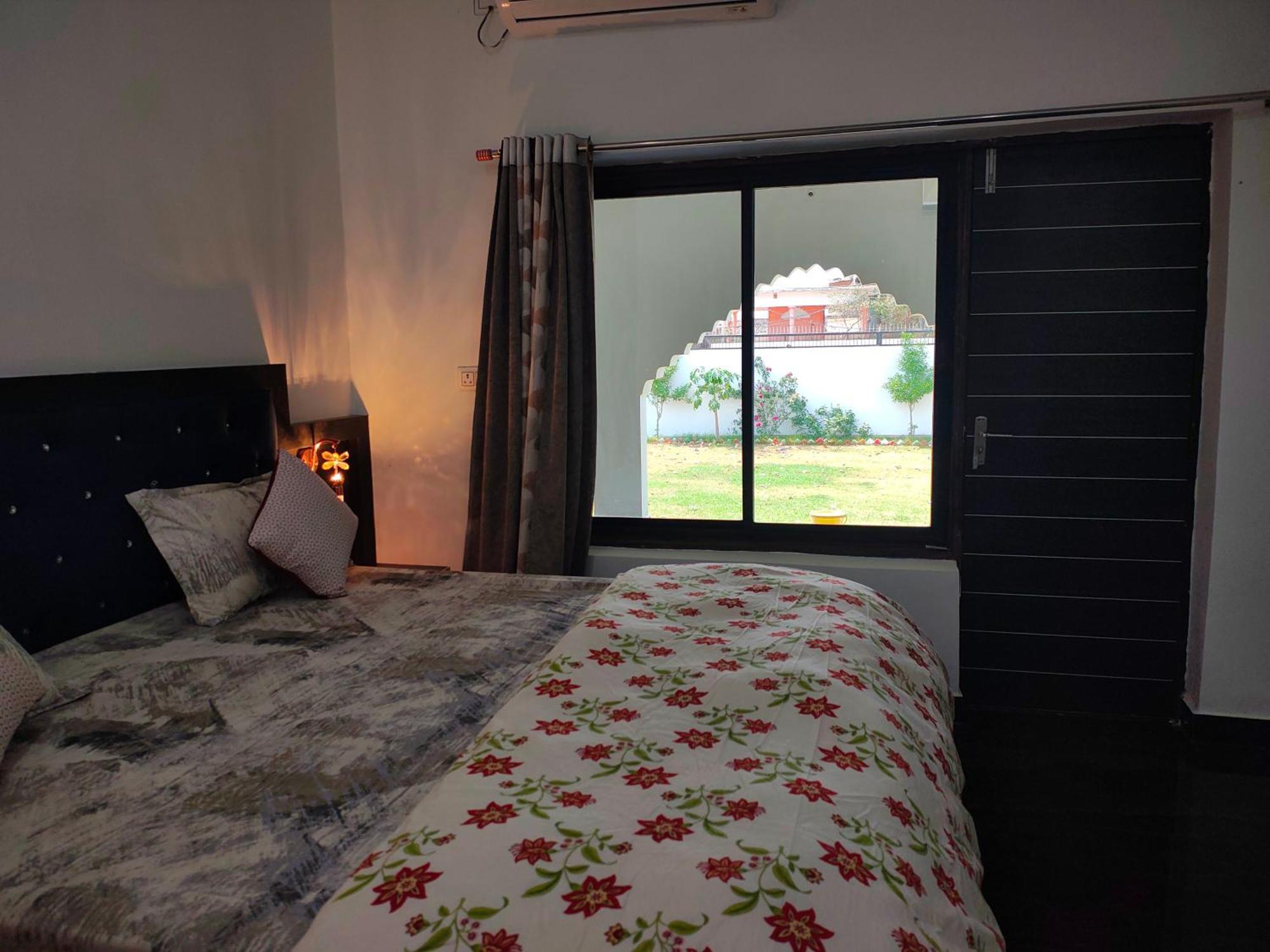 Prem Home Stay Khadzsuráhó Kültér fotó