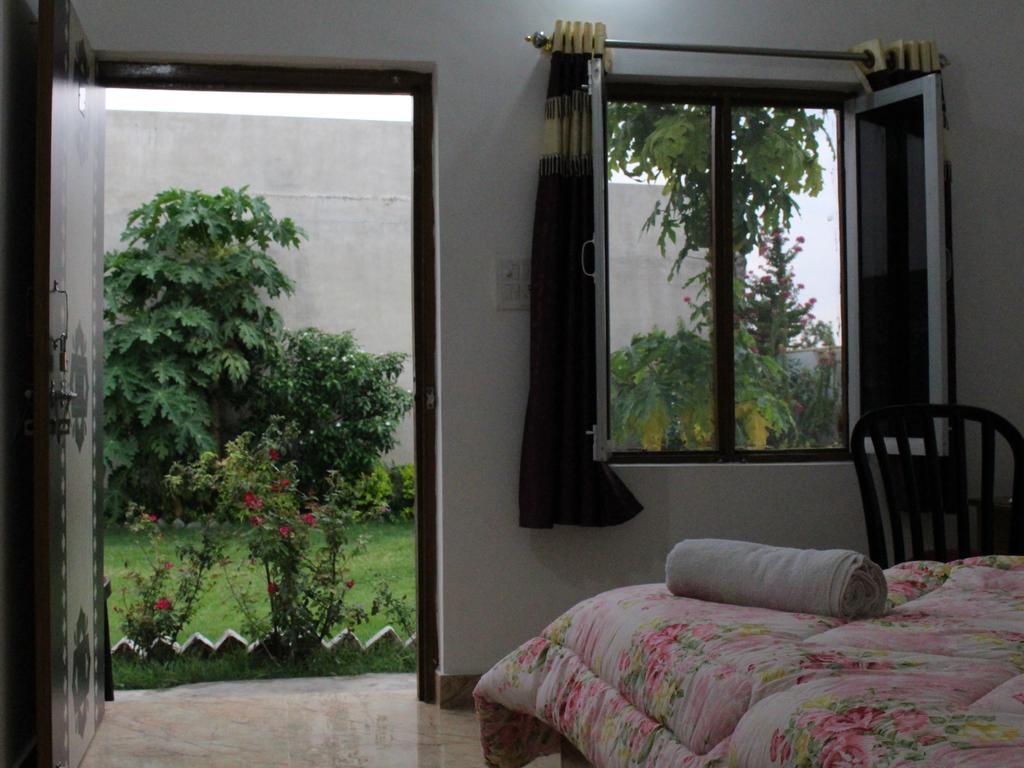 Prem Home Stay Khadzsuráhó Kültér fotó