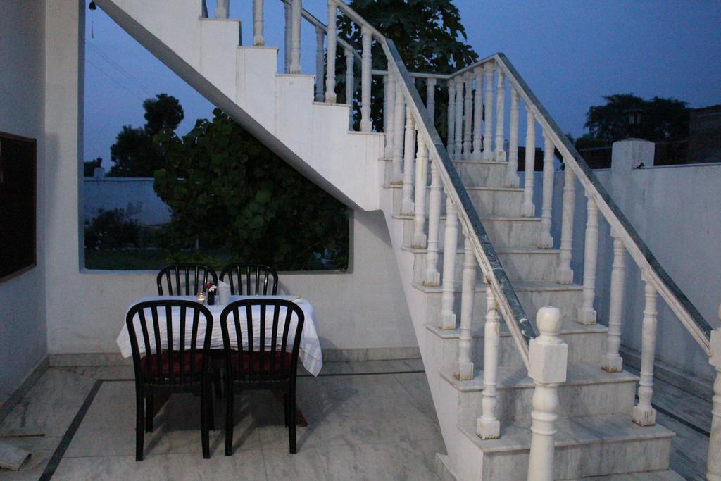 Prem Home Stay Khadzsuráhó Kültér fotó