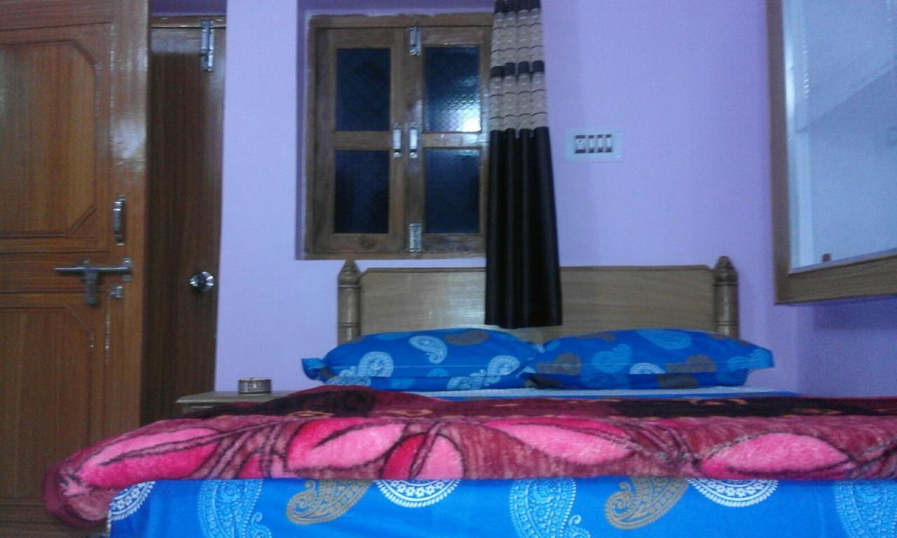 Prem Home Stay Khadzsuráhó Kültér fotó